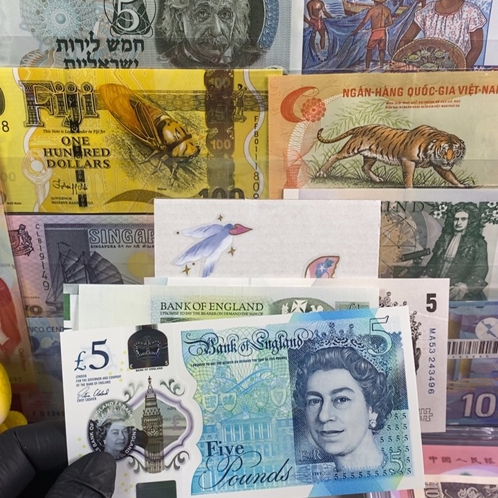 纸币用****1英国5真钞真钱