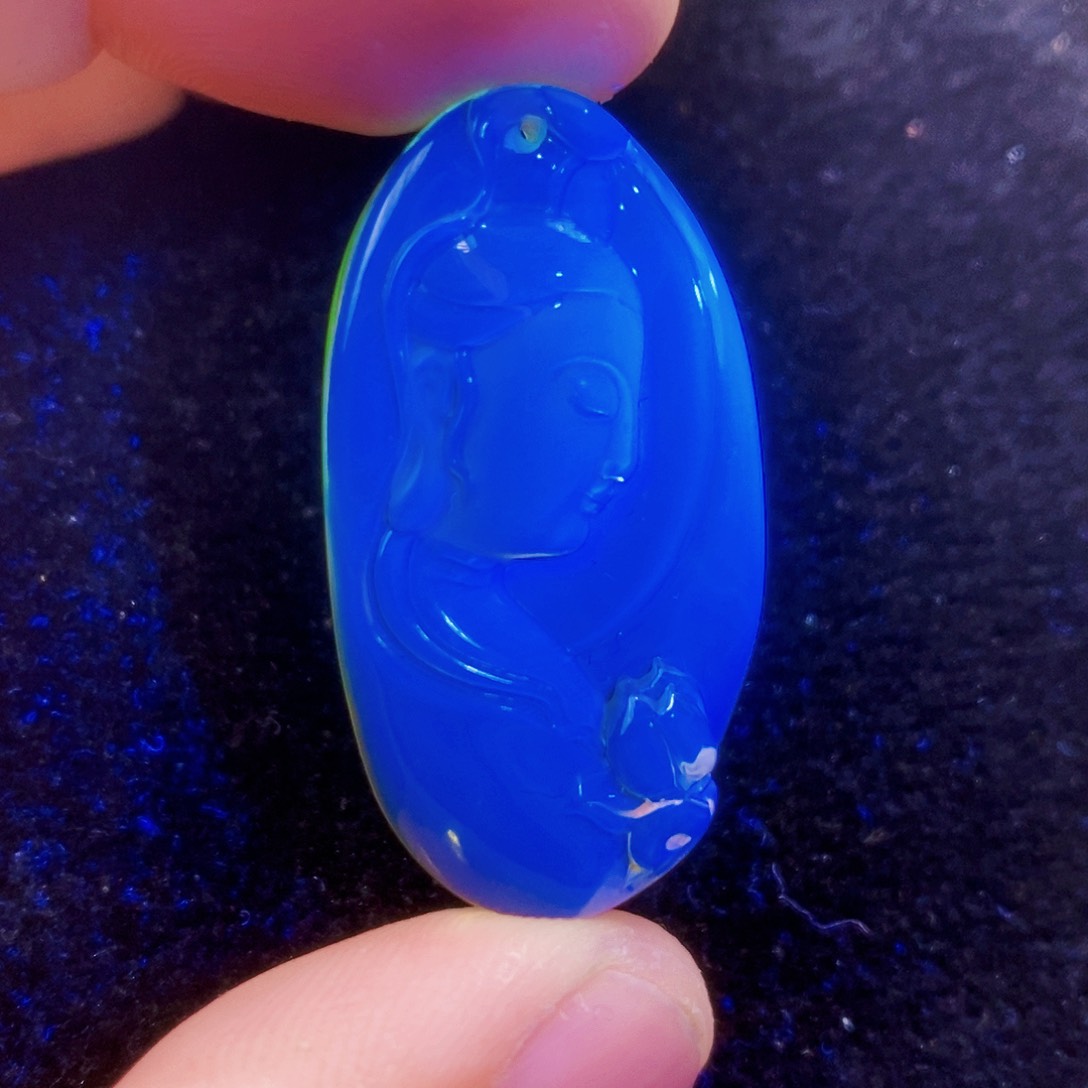 【闪购商品】未镶嵌蓝珀颈饰蓝珀雕刻件