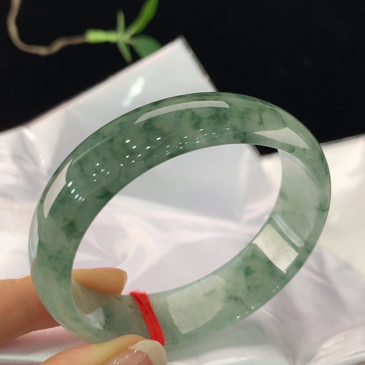 翡翠手镯未镶嵌111-1085