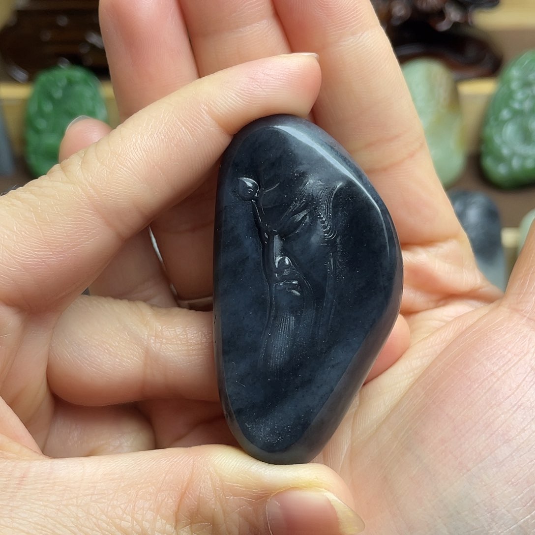 和田玉颈饰未镶嵌潇**走