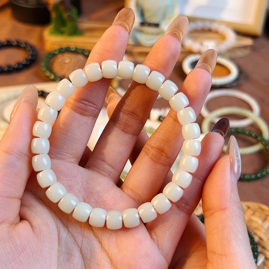 和田玉未镶嵌手串