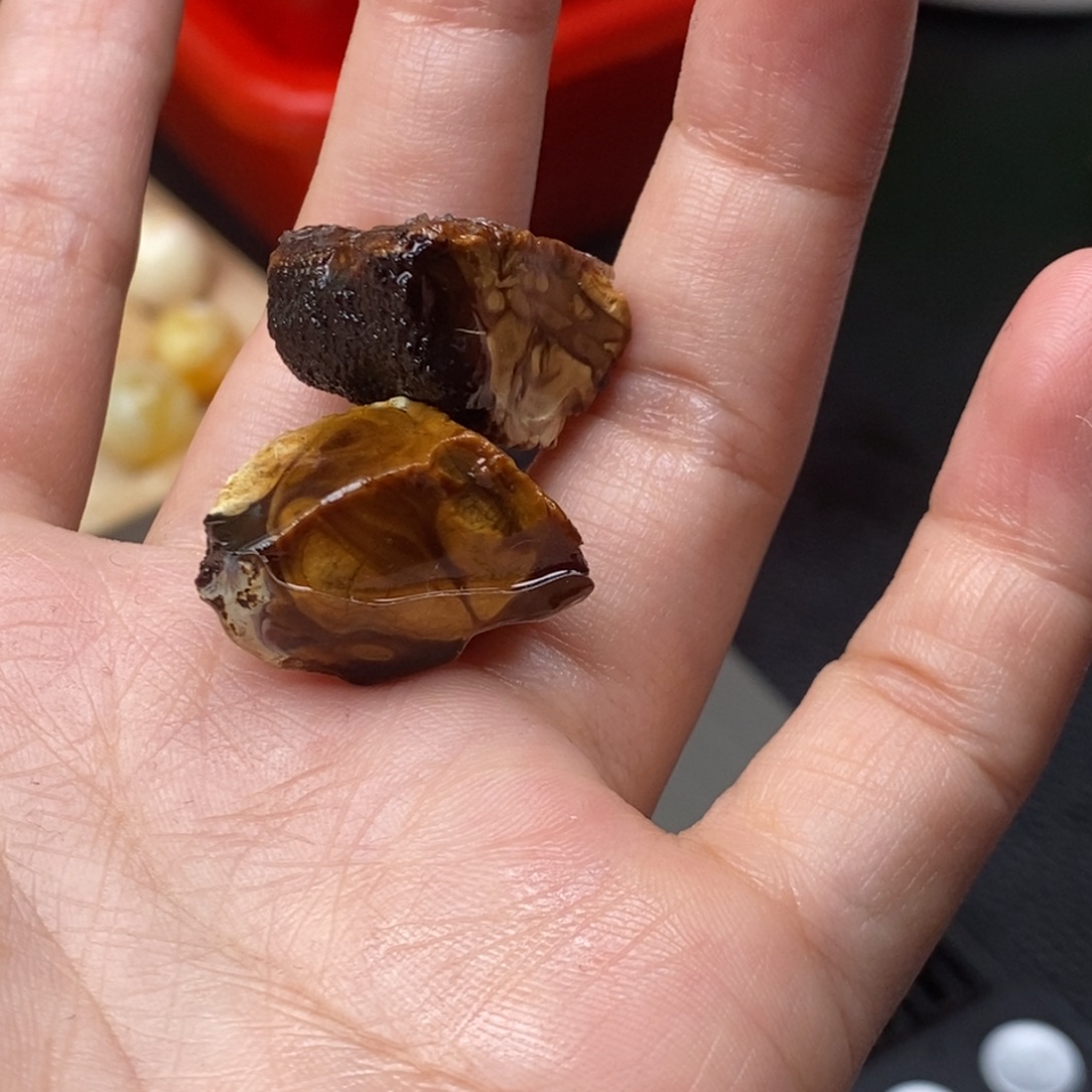 R***w定制琥珀未镶嵌蜜蜡