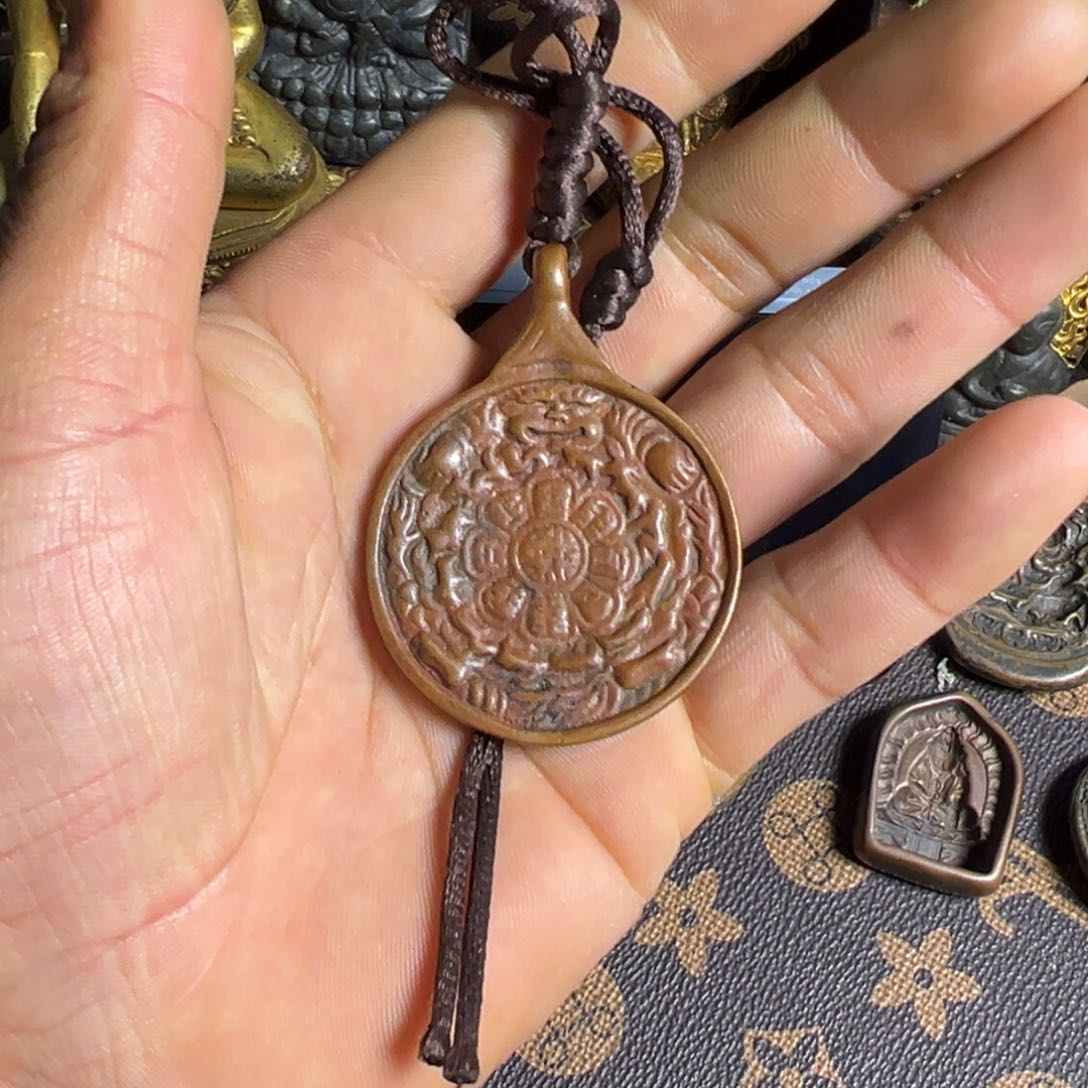 琉璃手工艺品累***牛谢谢