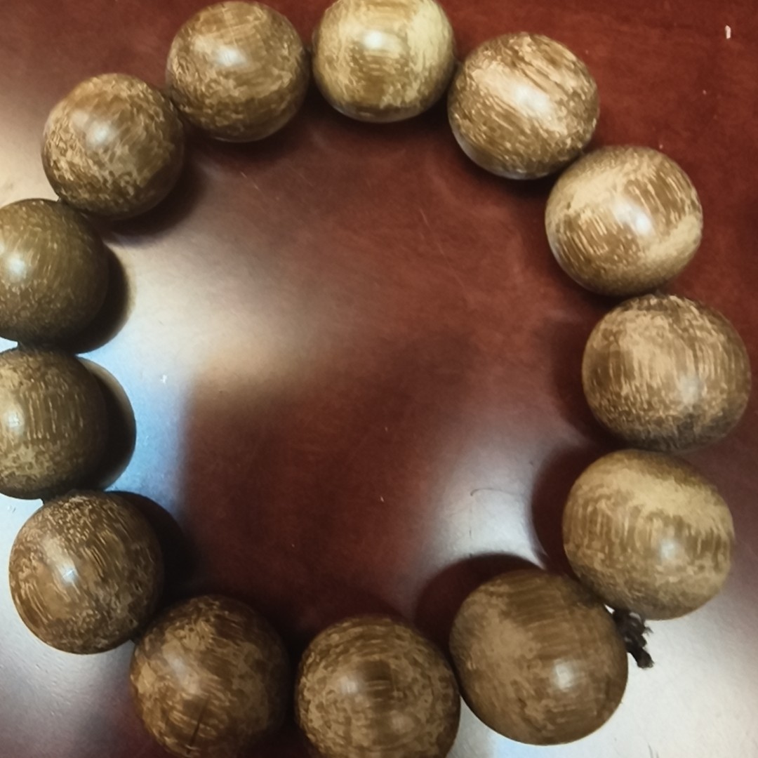非金属木质手链 2.0尺寸文玩佛珠，高油高密秒沉水。巴布亚贡木