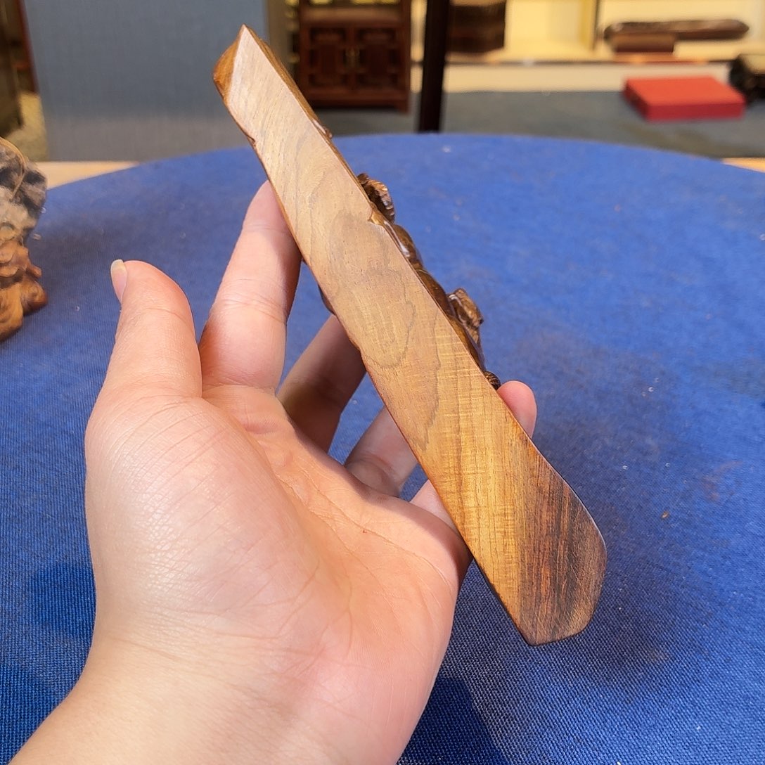 吴***吉紫檀木类端景台收藏