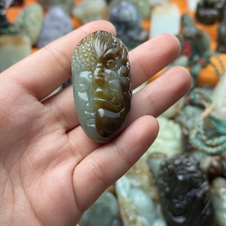 和田玉颈饰未镶嵌黎*