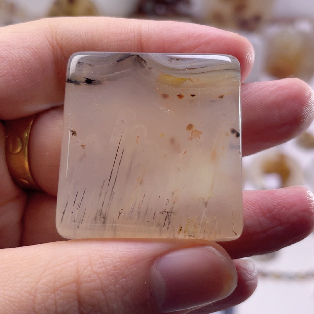 玛瑙/玉髓未镶嵌珠宝奇石