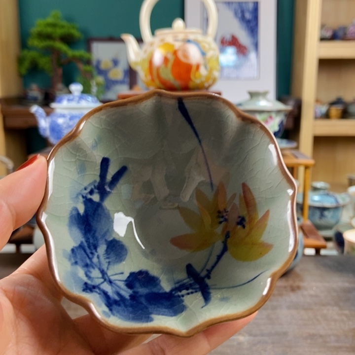 瓷片手工制作工艺精湛等特点为