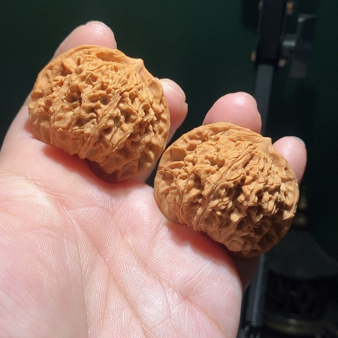 文玩核桃把件45盘龙纹全品