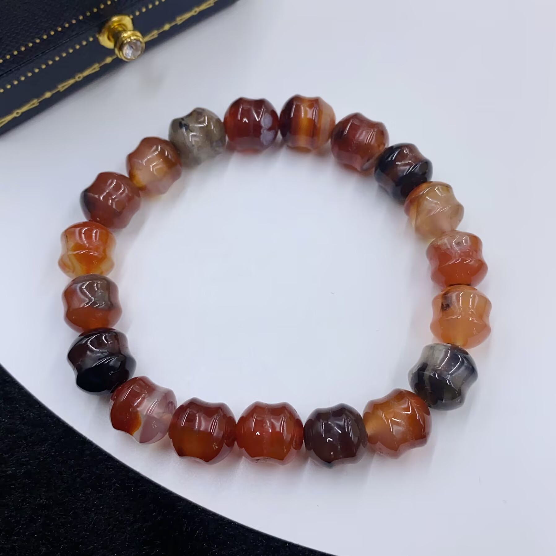 4630  黑金赤胆金莲 手串百搭多样性发货