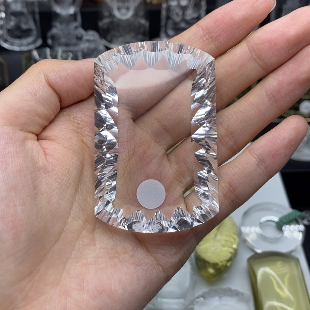未镶嵌颈饰水晶无事牌