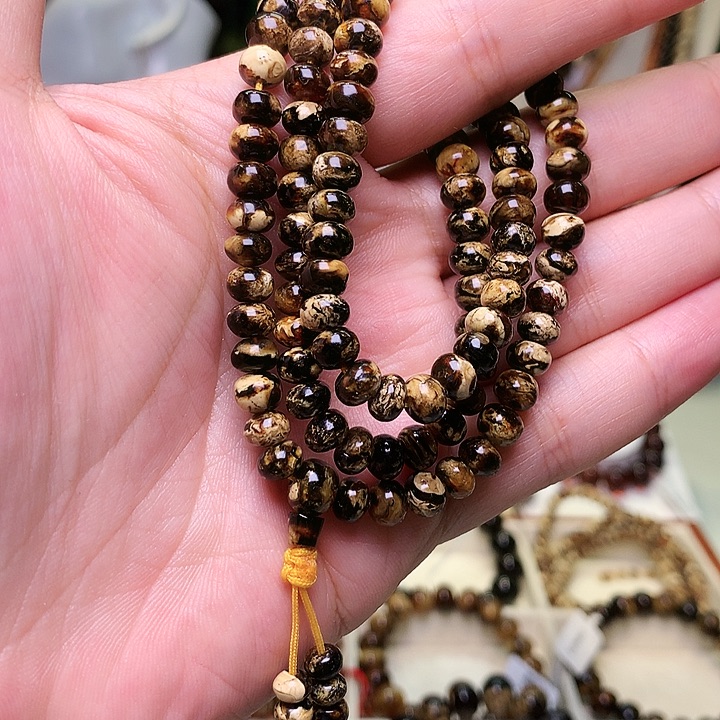 琥珀未镶嵌裸石抚顺琥珀359