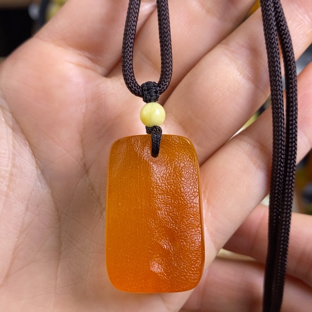 蜜蜡裸石未镶嵌大漠