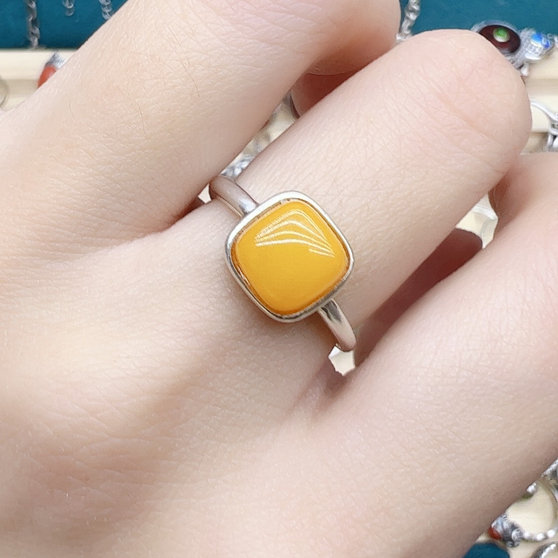 蜜蜡戒指银S925镶嵌天然