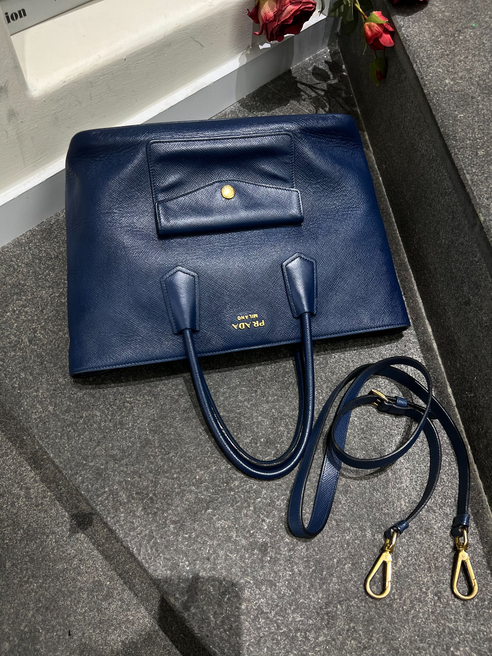 95新 Prada/普拉达 95新蓝色杀手全皮手提斜挎包A1078
