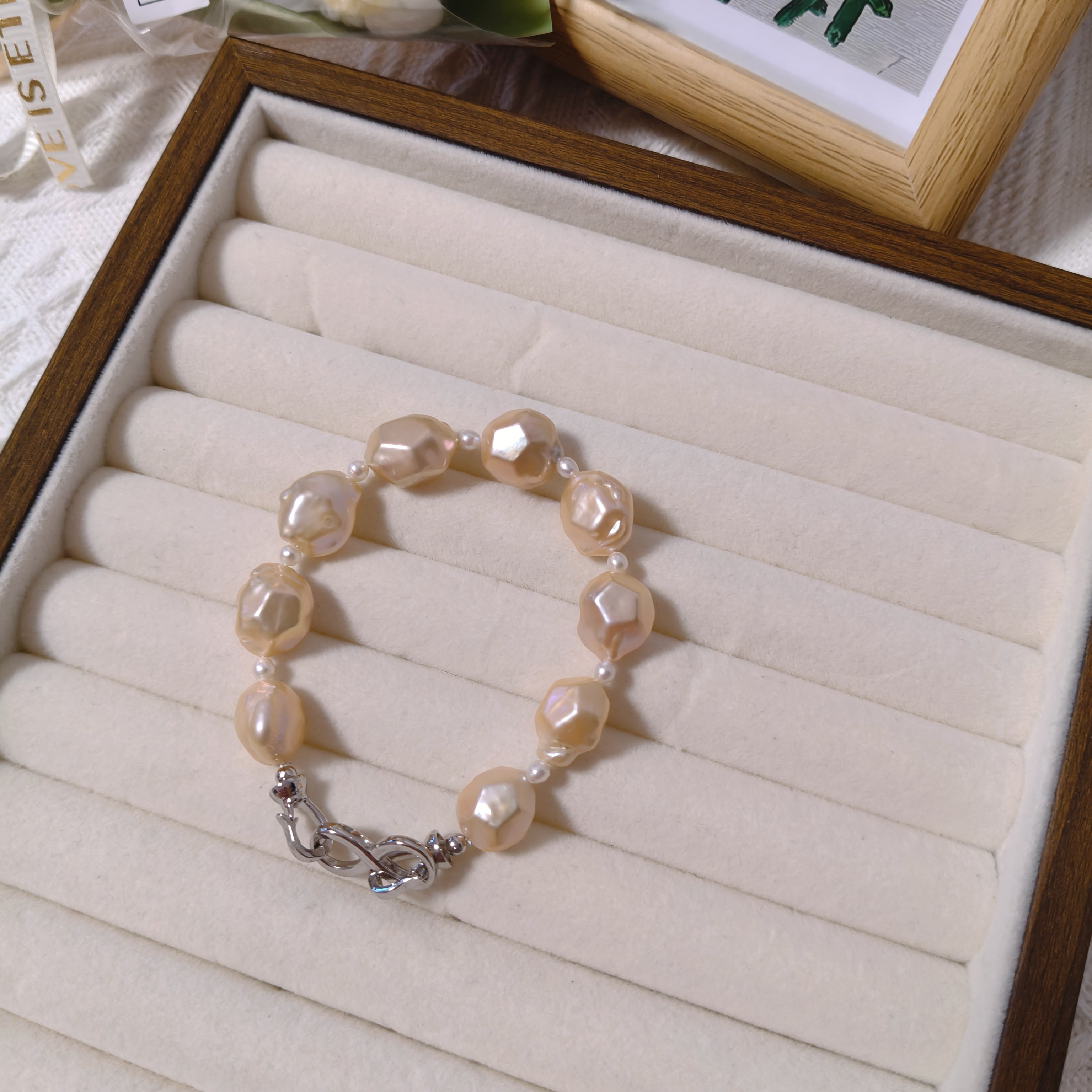 119--天然淡水珍珠手链，12mm左右香槟金粉钻巴，微瑕介意勿拍