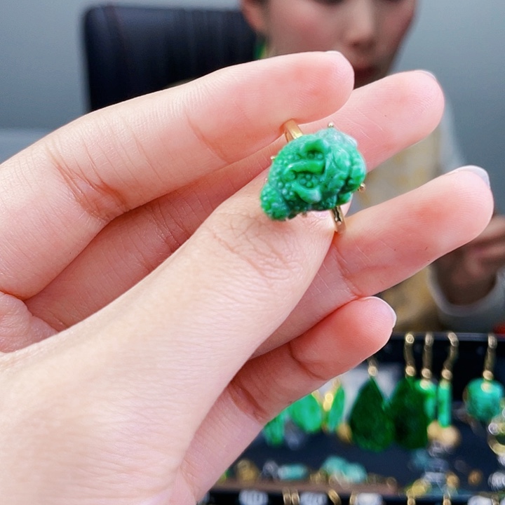 翡翠戒指银S925镶嵌饰品