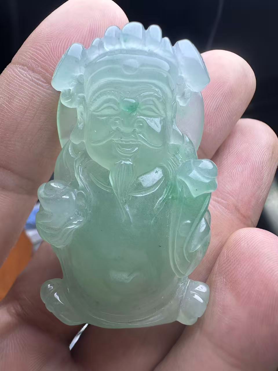 翡翠龙凤呈祥财神精美颈饰