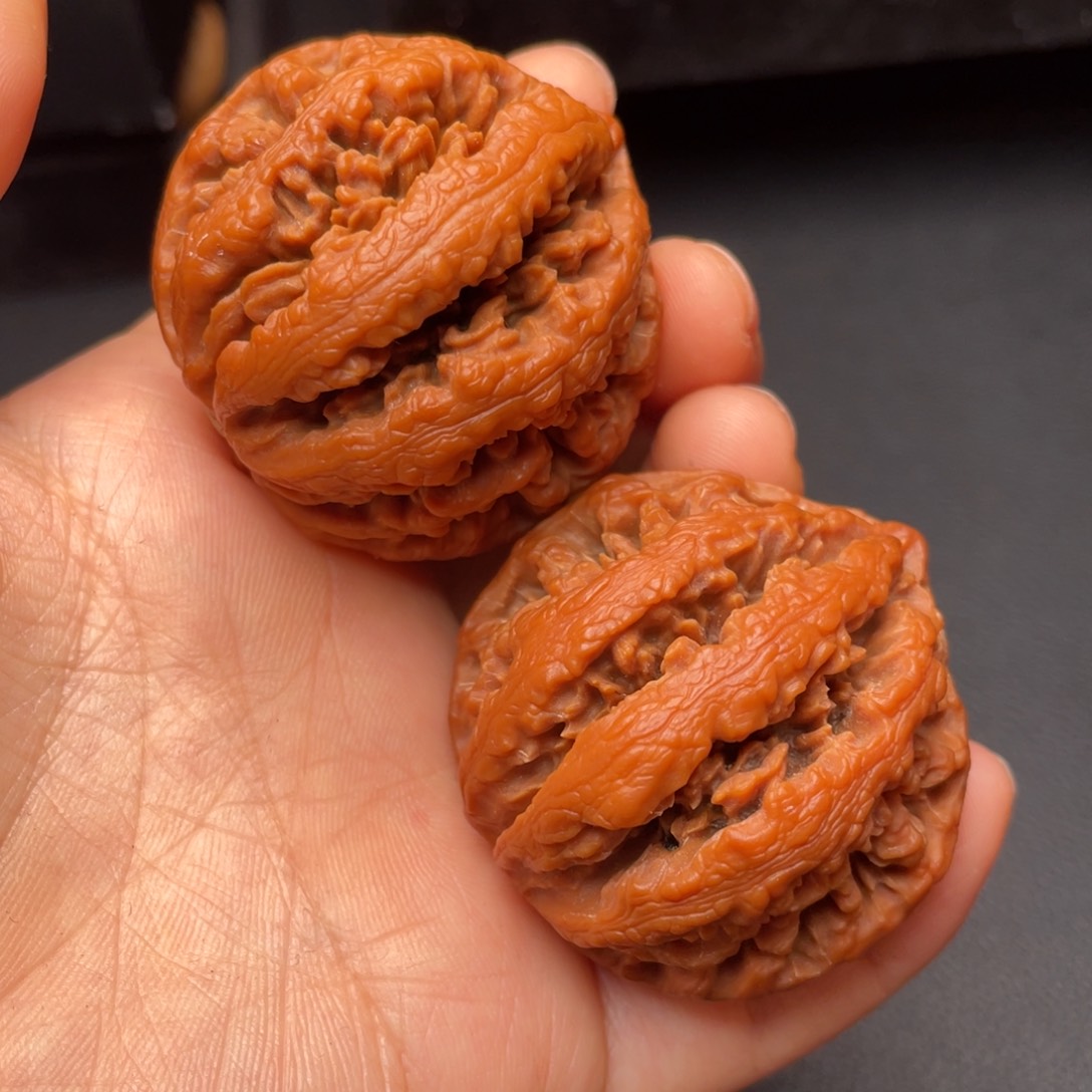 文玩核桃把件秦岭山脉文玩核桃