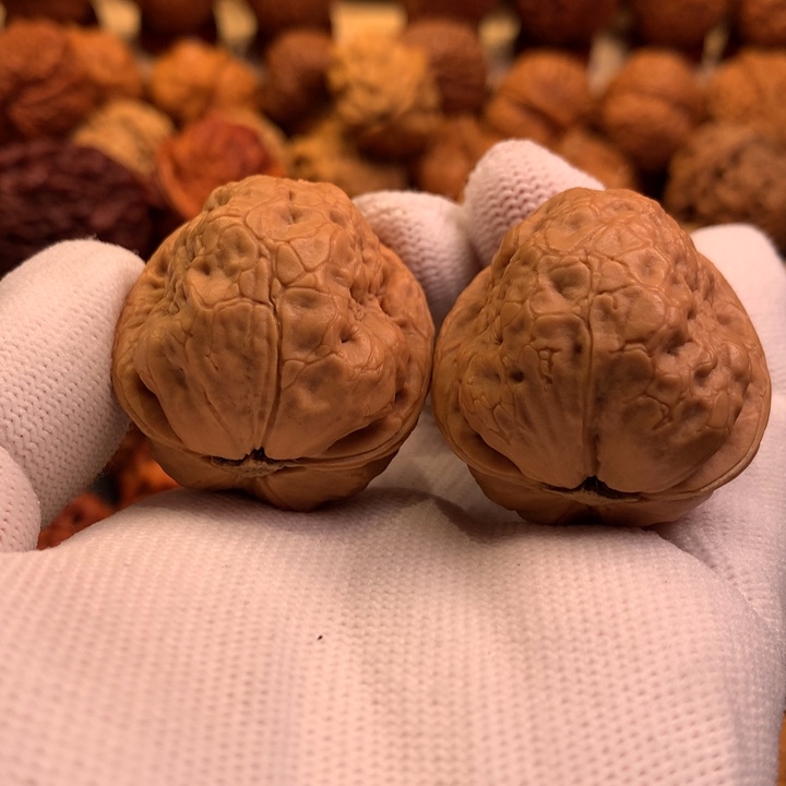 文玩核桃吊坠28哦哦哦哦