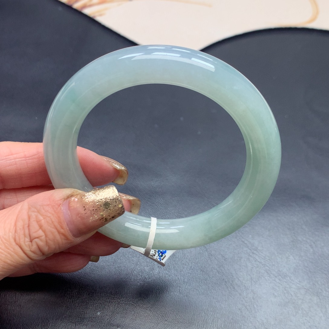 未镶嵌手镯翡翠缅甸翡翠手镯