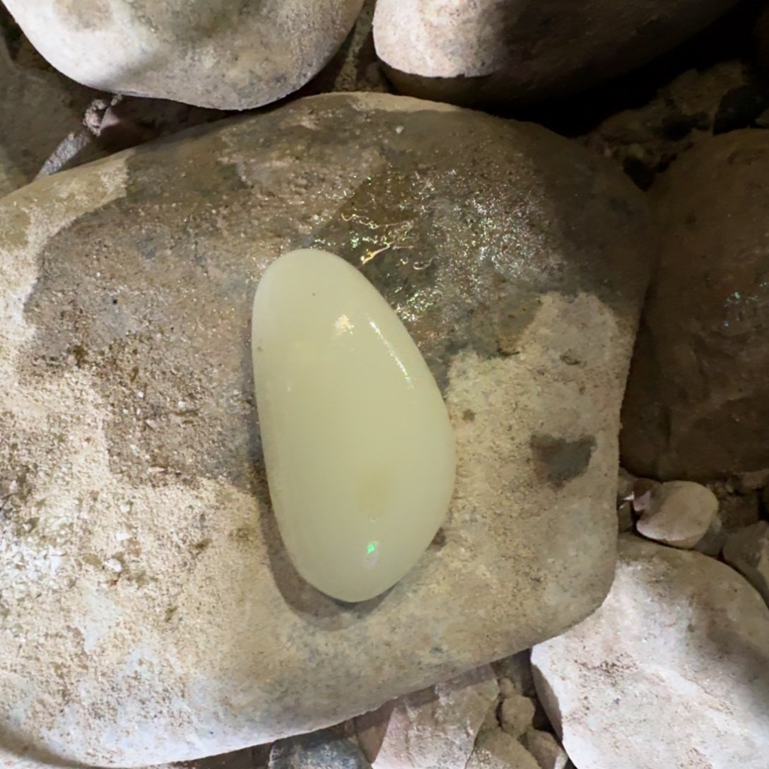 精品无镶嵌小吊坠