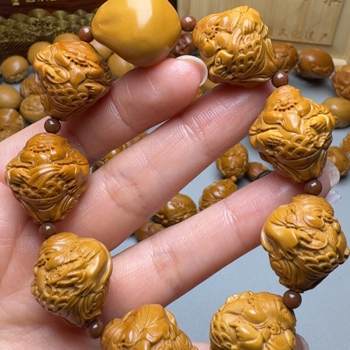 橄榄核手串/手链八大财神