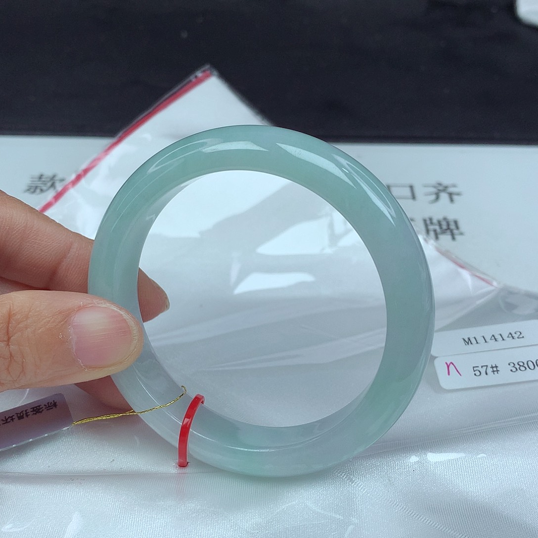 翡翠手镯未镶嵌57圈4142