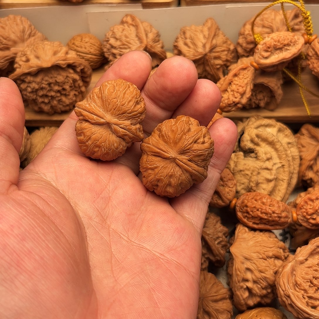 @***）文玩核桃吊坠元宝