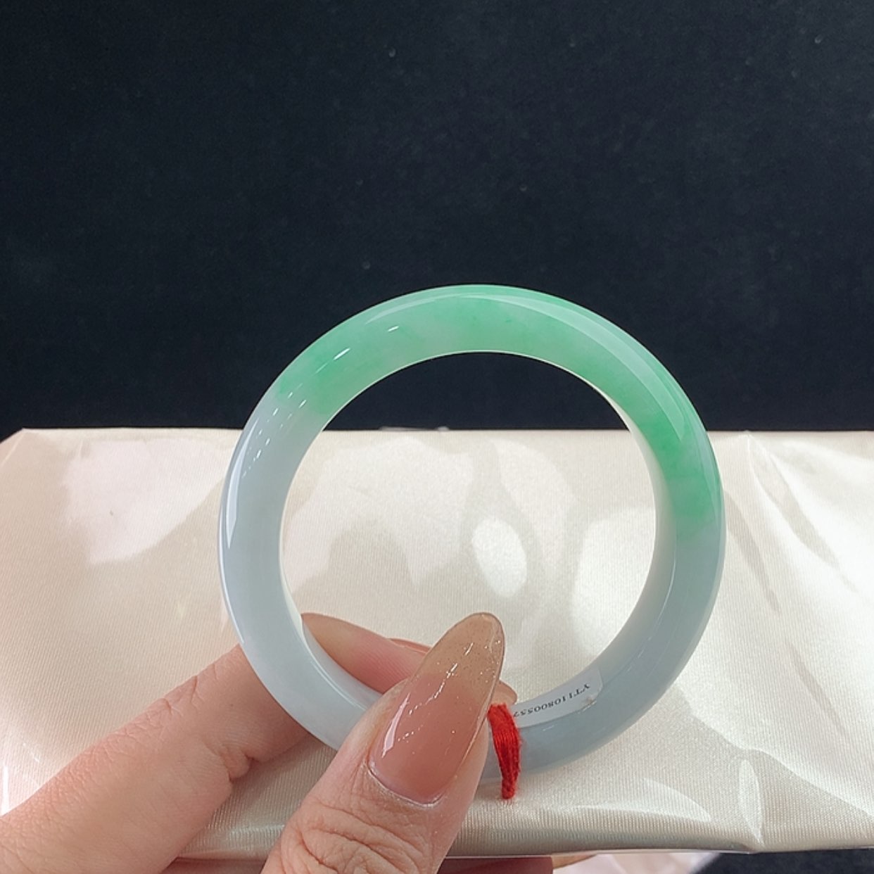 【闪购商品】未镶嵌手镯翡翠正55