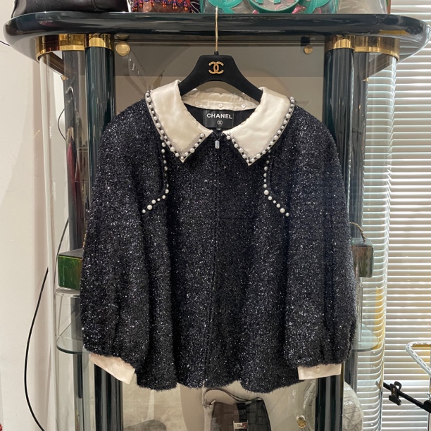 95新 Chanel/香奈儿 17k地控中心黑白翻领珍珠滚边外套44码98新