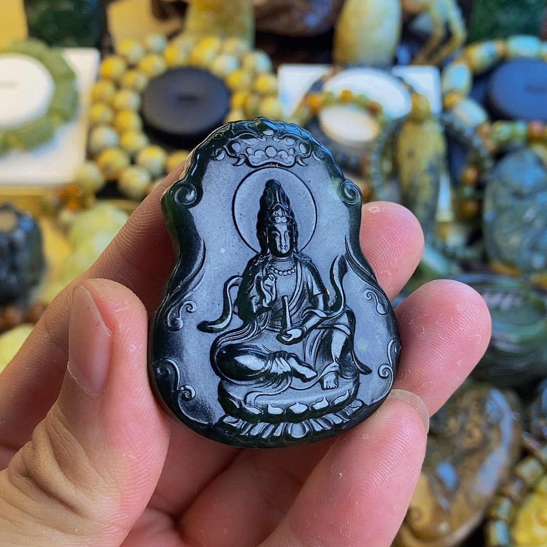 岫岩河磨玉（透闪石质玉）吊坠未镶嵌