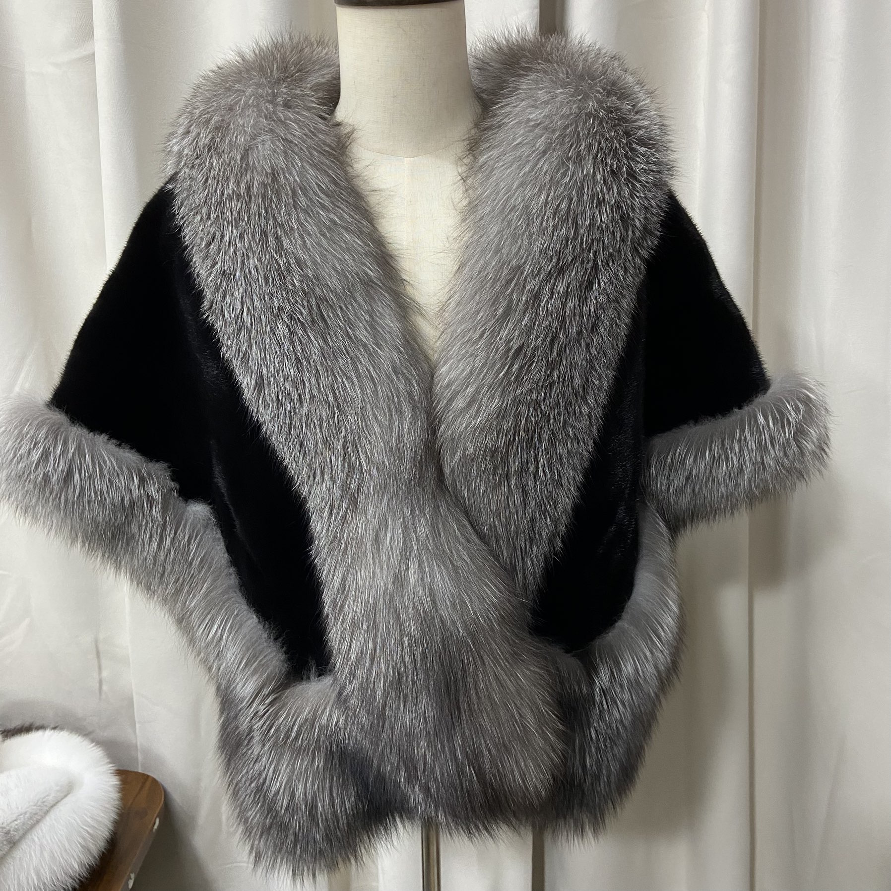 皇室风水貂毛披肩女皇保暖时尚百搭