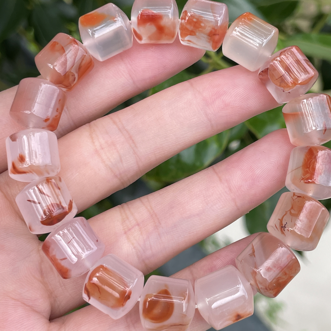 精品南红玛瑙12mm直切单圈手串，高冰飘花