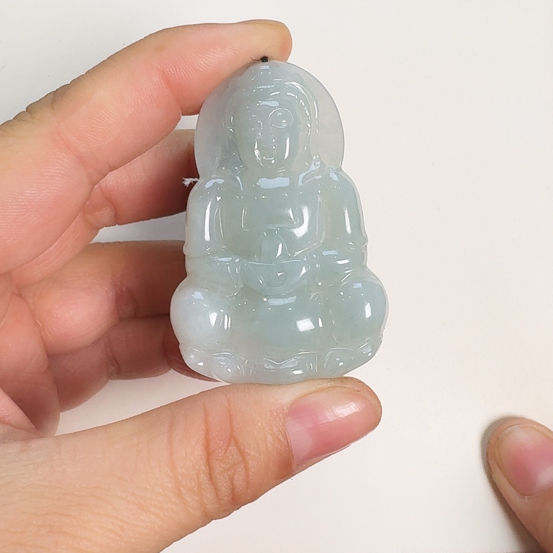 翡翠颈饰未镶嵌小**子观音
