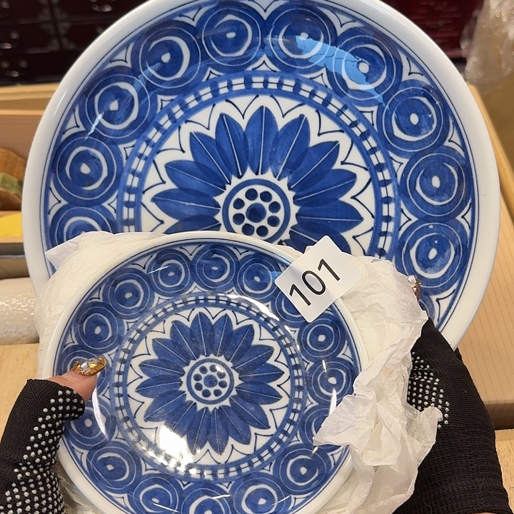 很好看的钵子很好看的盘子