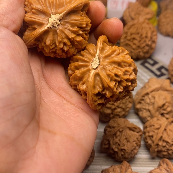 把件文玩核桃蓝****助45宫灯