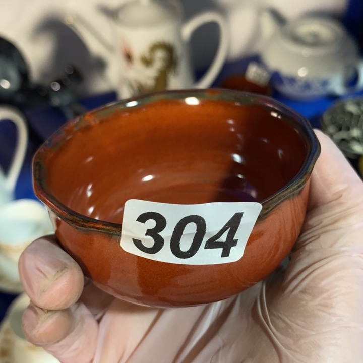 瓷片五厂窑变铁红釉花口盏