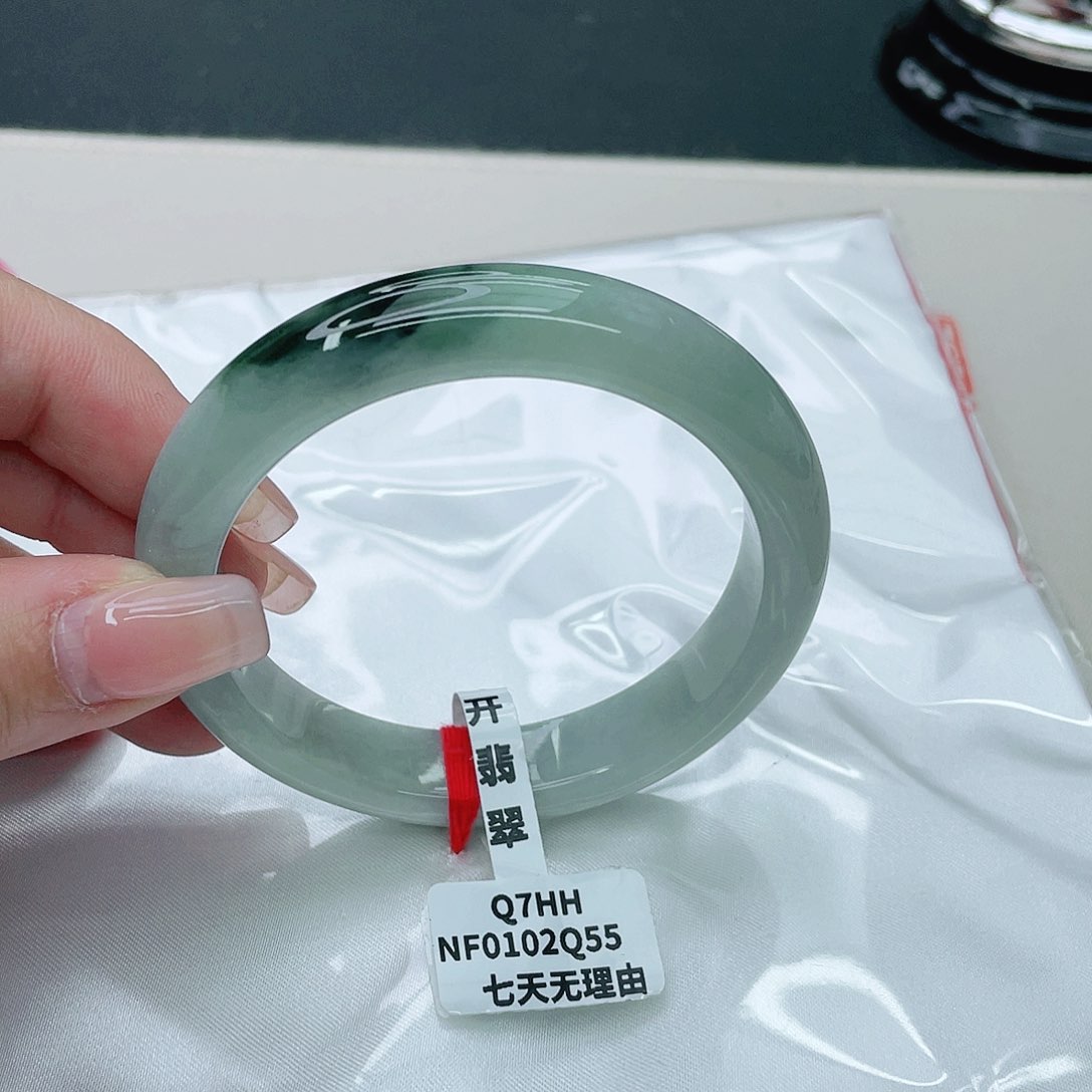 翡翠手镯未镶嵌正57.3