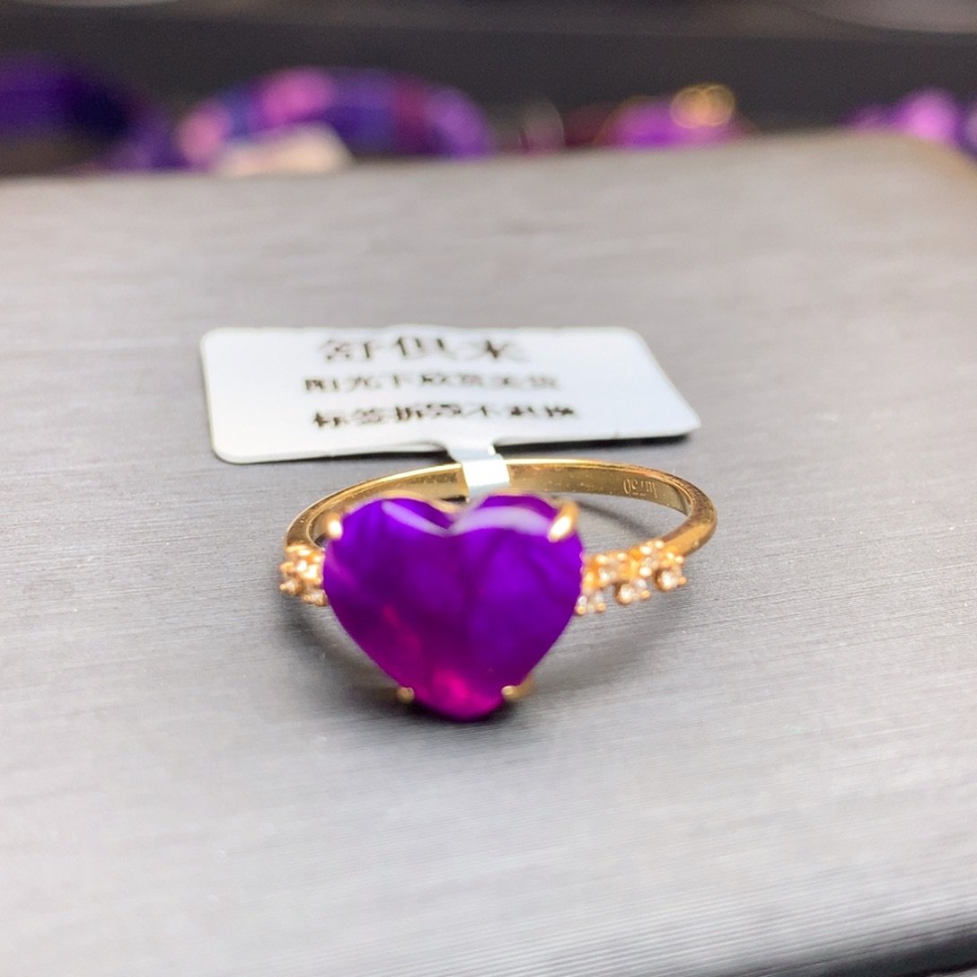 苏纪石（舒俱来）戒指 带荧光18K金镶嵌