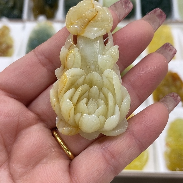 蛇纹石玉合金颈饰