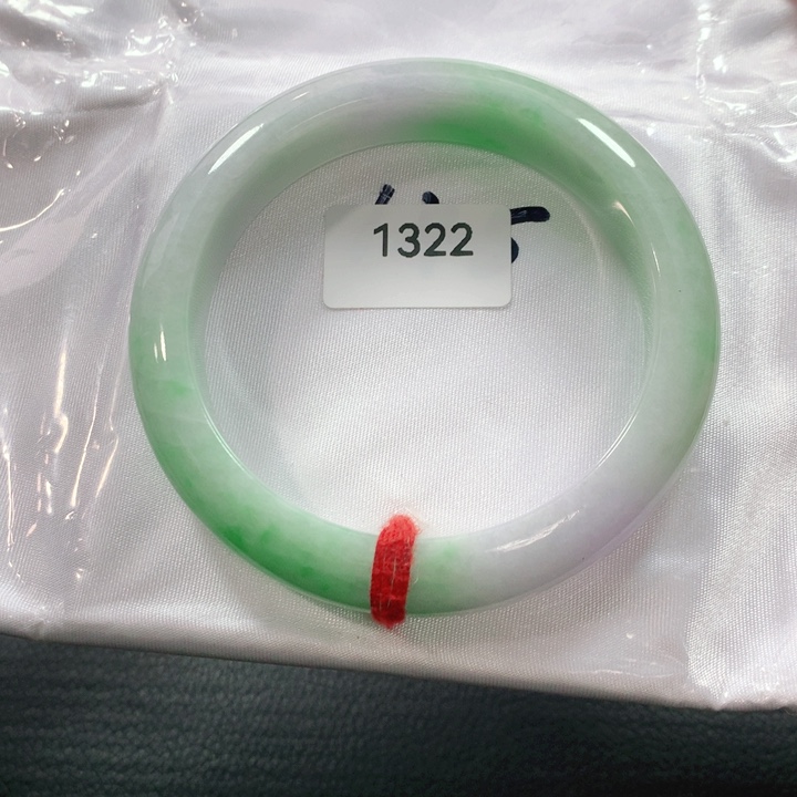 翡翠手镯未镶嵌天然翡翠手镯