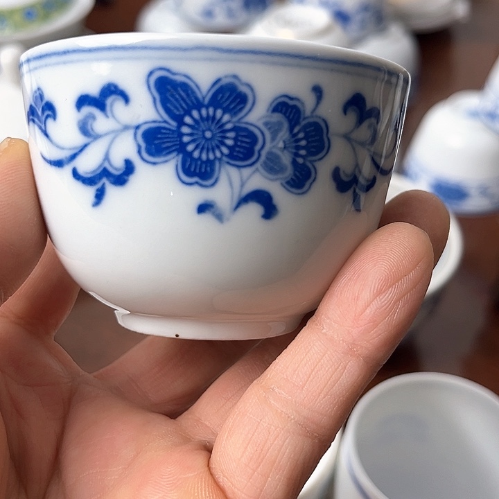 杯官窑群力青花手握杯