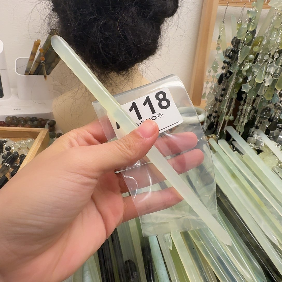 小***御蛇纹石玉合金发饰