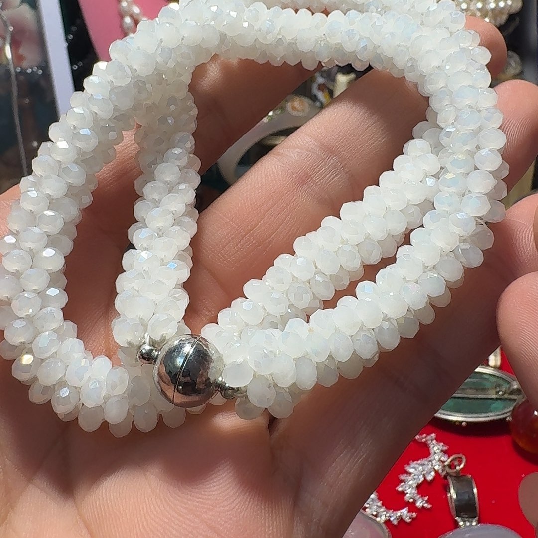 仿水晶非金属仿水晶相连