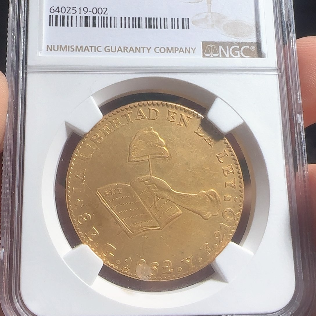 金F评级封装盒子币一个