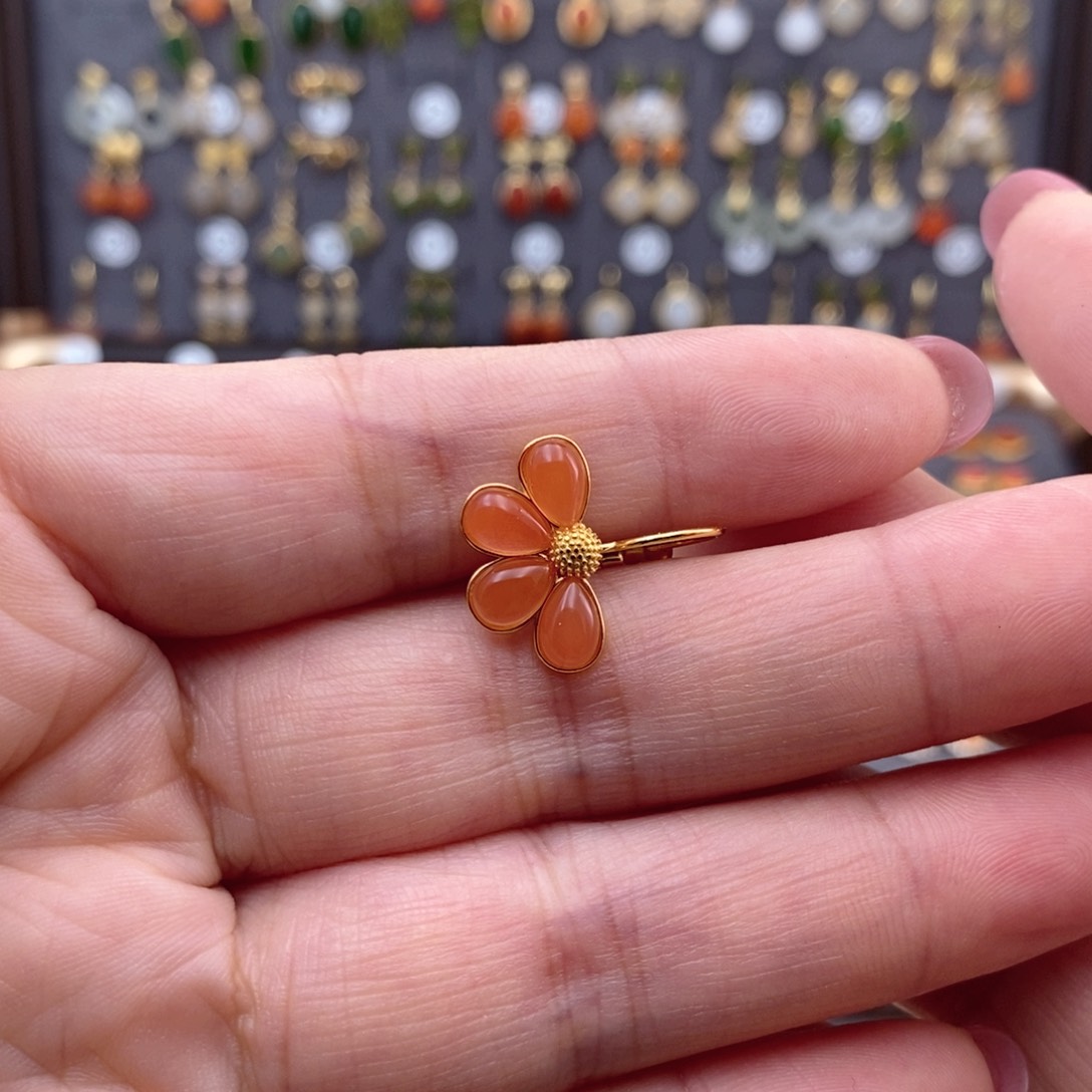 银S925镶嵌和田玉耳饰芬*菲