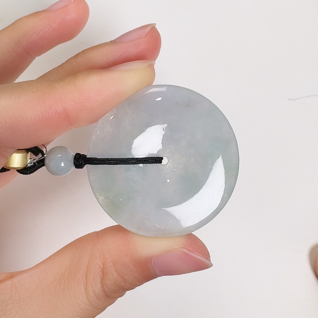 翡翠颈饰未镶嵌平安扣