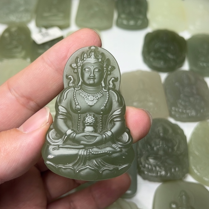 和田玉颈饰未镶嵌橘**花