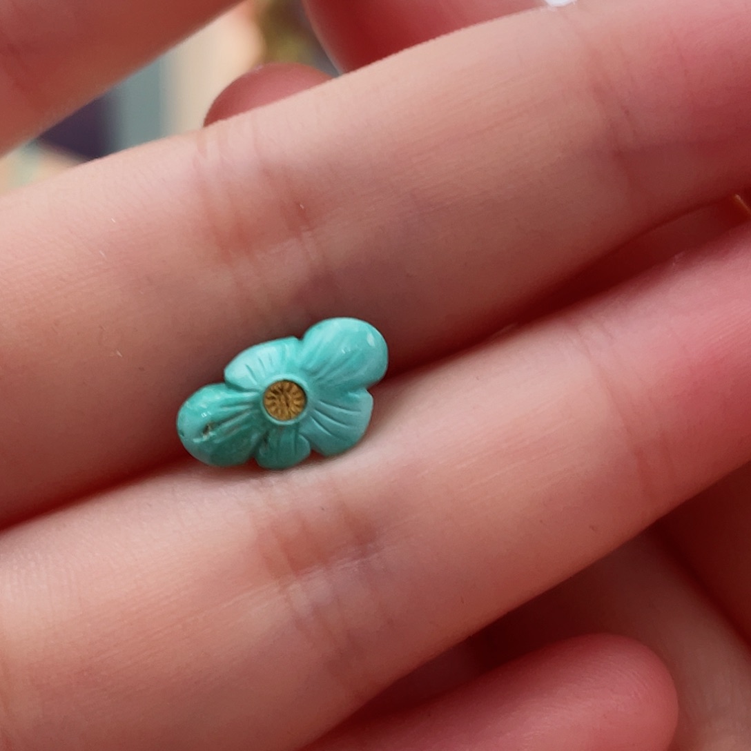 绿松石颈饰未镶嵌